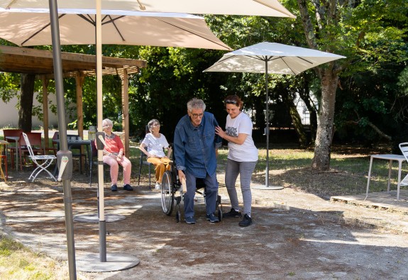 Terrain de pétanque à l'EHPAD Le Beque